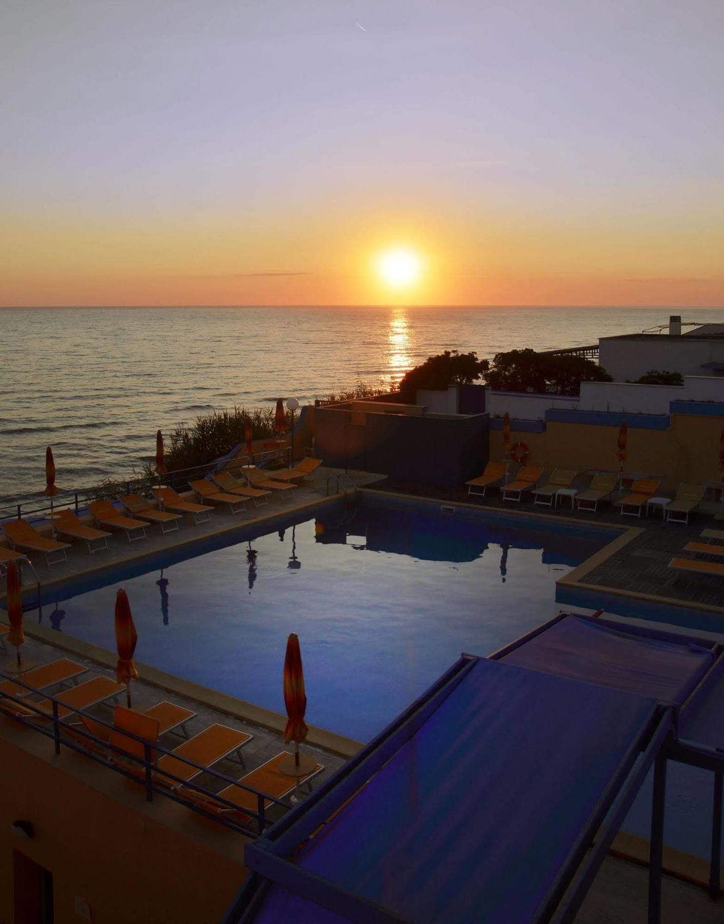 Grand Hotel Dei Cesari Dependance Anzio Eksteriør billede